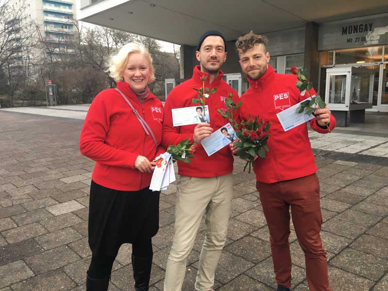 Rosenverteilung zum Weltfrauentag 2019